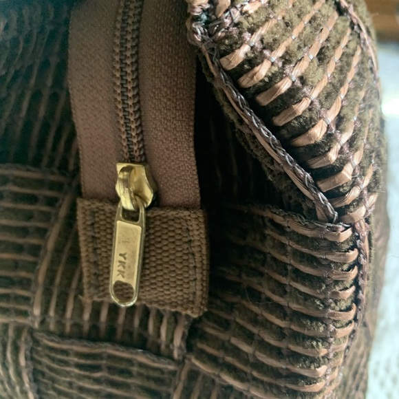 Beautiful green leather trim Worthington handbag - Picture 3 of 5